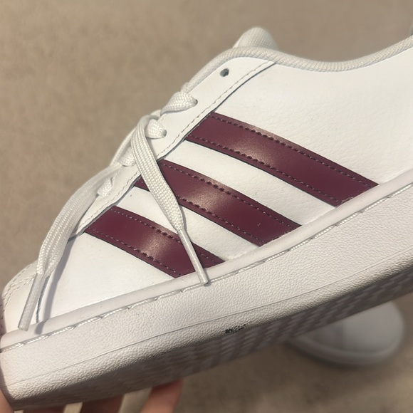 Adidas Burgundy Stripe Cloudfoam sneakers - Picture 4 of 8